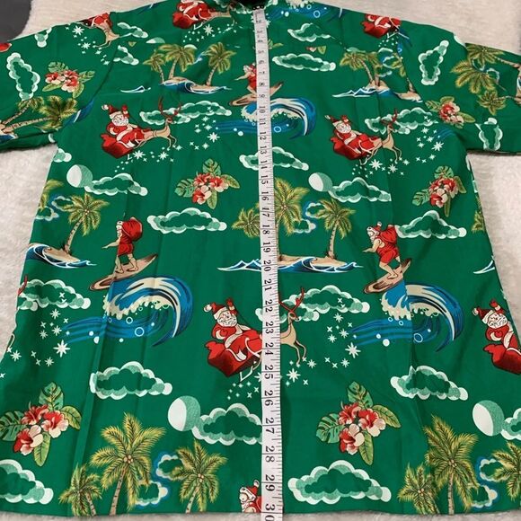Alvish Mens Green Christmas Hawaiian Surfing Santa Button Down Shirt Size Medium - Picture 6 of 6